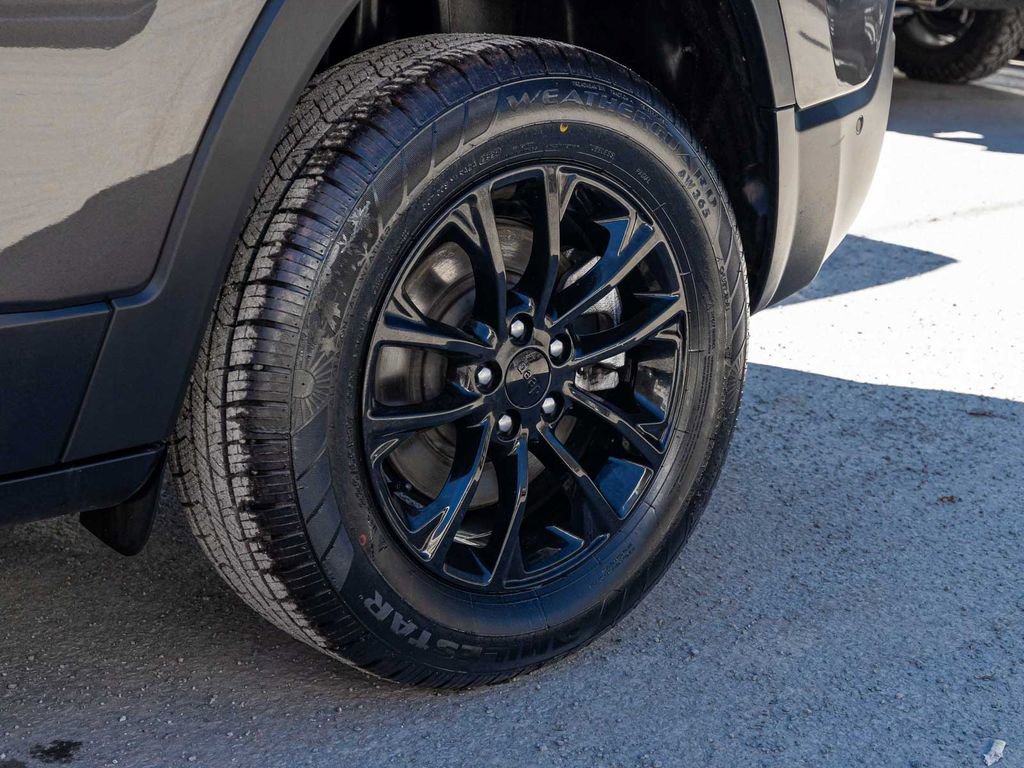 Used 2023 Jeep Cherokee Altitude Lux w/ Lux Elite Package image 8