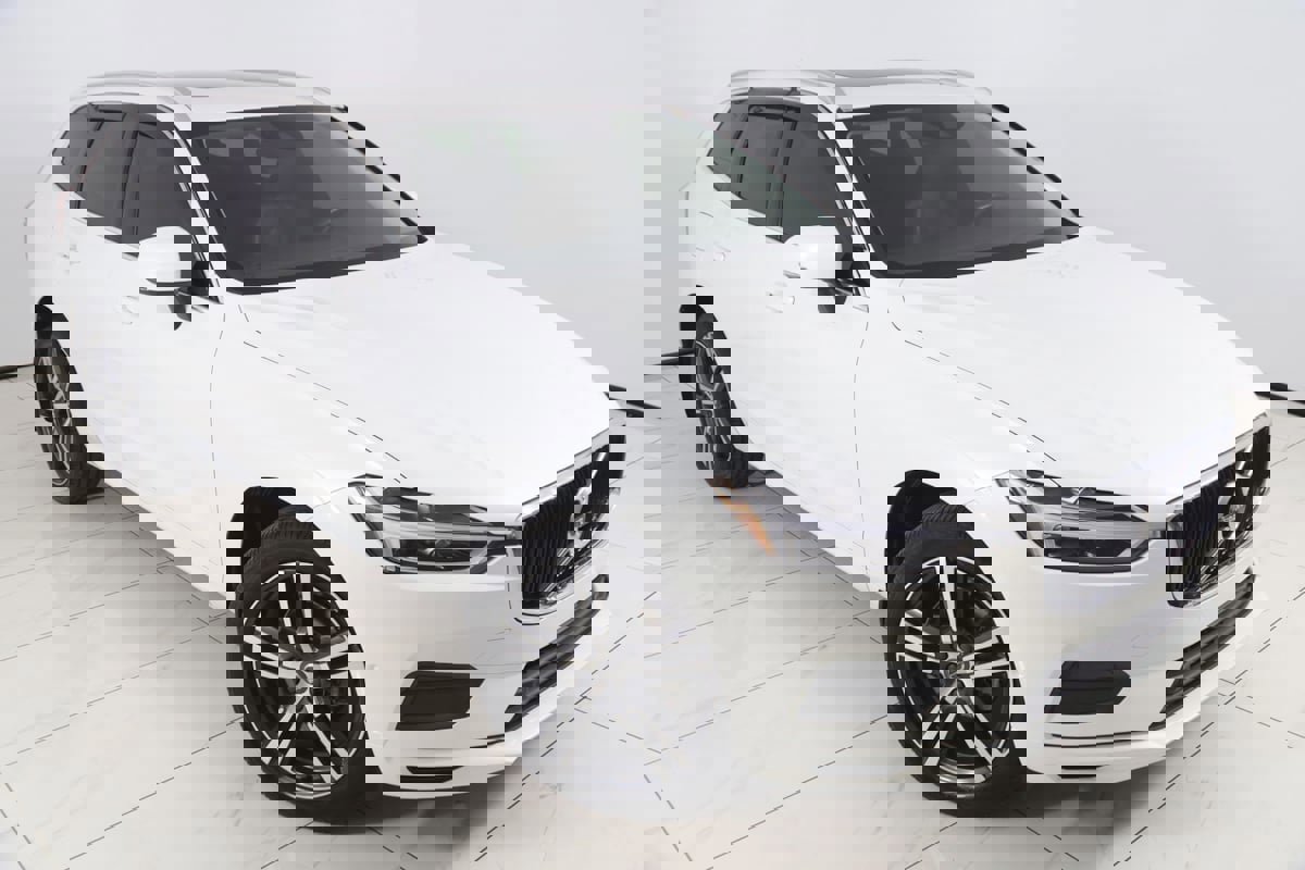 Used 2019 Volvo XC60 T5 Momentum w/ Multimedia Package image 19