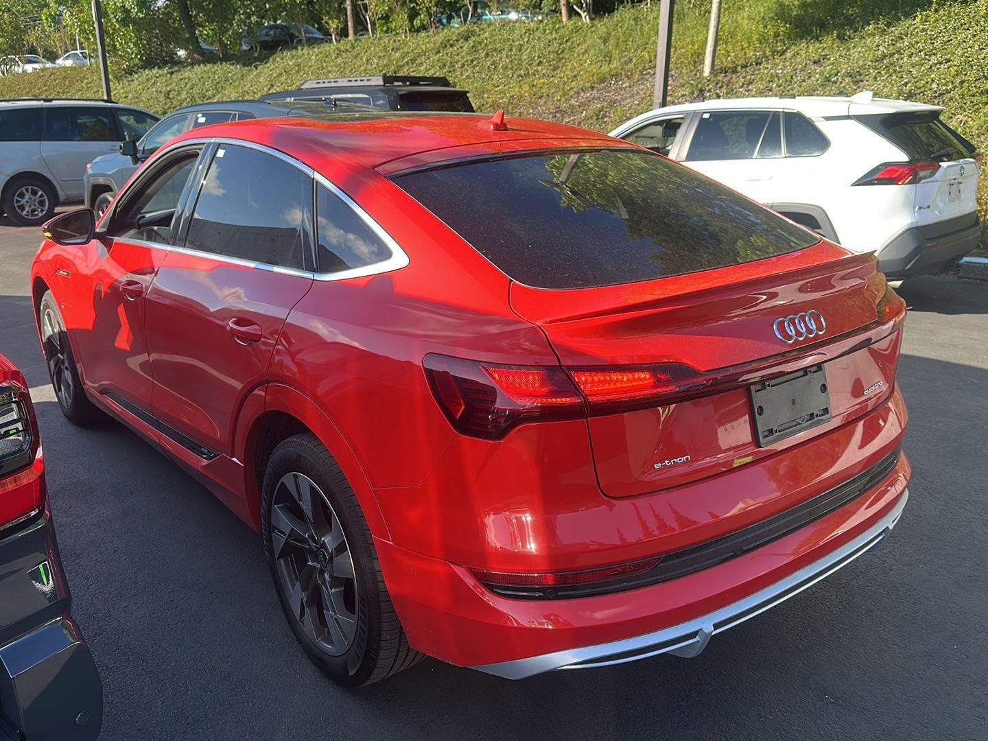 Used 2021 Audi e-tron Prestige w/ Prestige Package AWD/4WD image 2