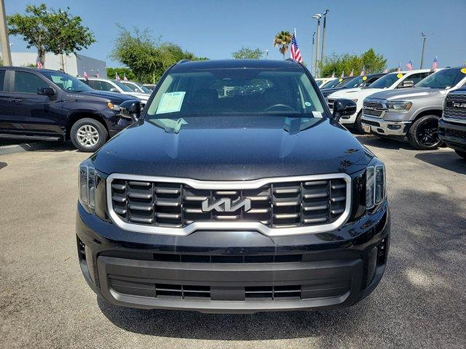 Used 2023 Kia Telluride S AWD/4WD image 2