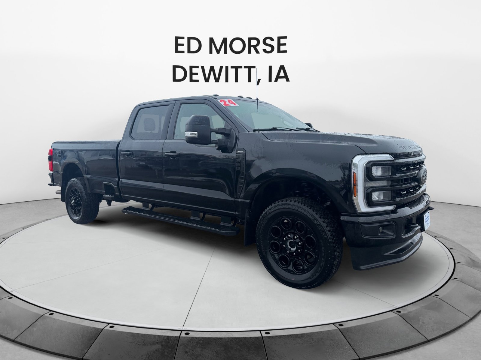 Used 2024 Ford F350 Lariat w/ Black Appearance Package image 7