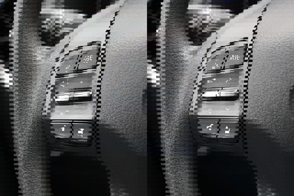 Used 2023 Hyundai Kona SE image 19