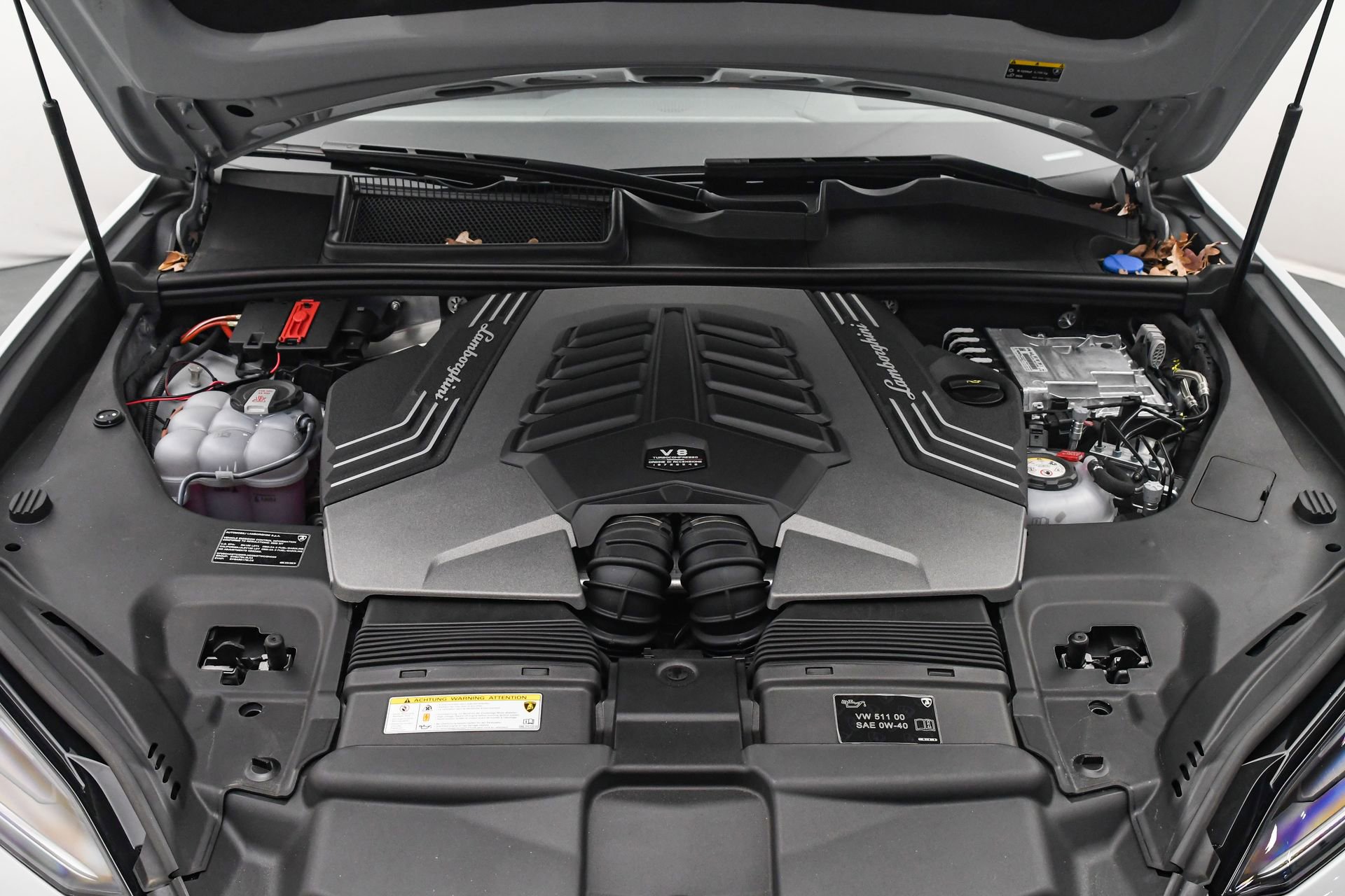 Used 2025 Lamborghini Urus SE image 31