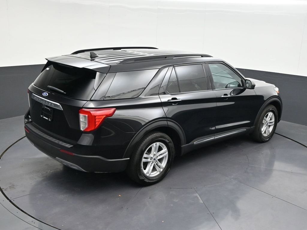 Used 2024 Ford Explorer XLT w/ Equipment Group 202A RWD image 21