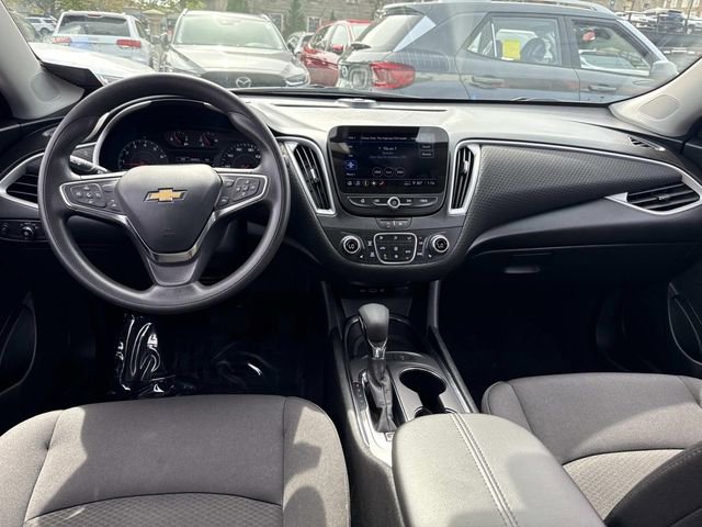 Used 2025 Chevrolet Malibu LT image 16