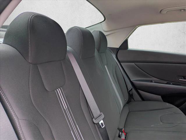 Used 2023 Hyundai Elantra SEL w/ Convenience Package image 13