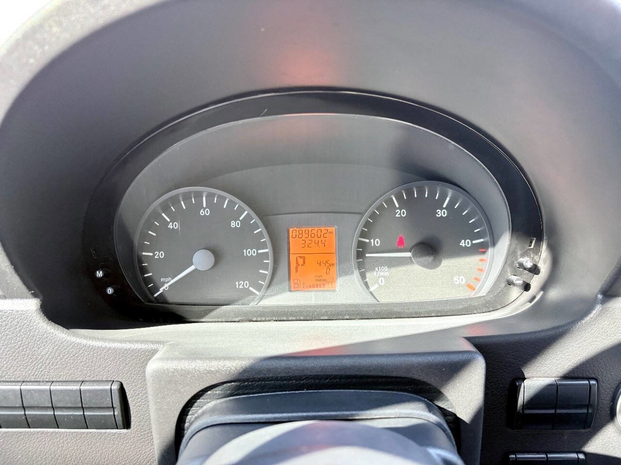 Used 2017 Mercedes-Benz Sprinter 2500 image 15