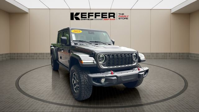 Certified 2025 Jeep Gladiator Rubicon w/ Convenience Group AWD/4WD image 8