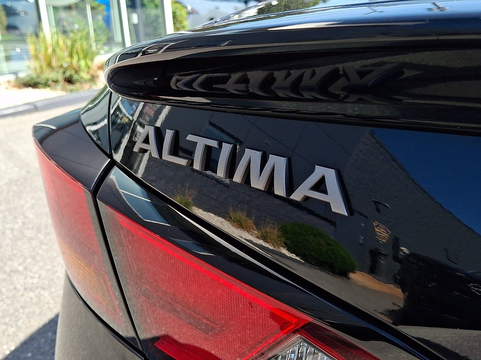 Certified 2023 Nissan Altima 2.5 SR w/ SR Premium Package FWD image 31