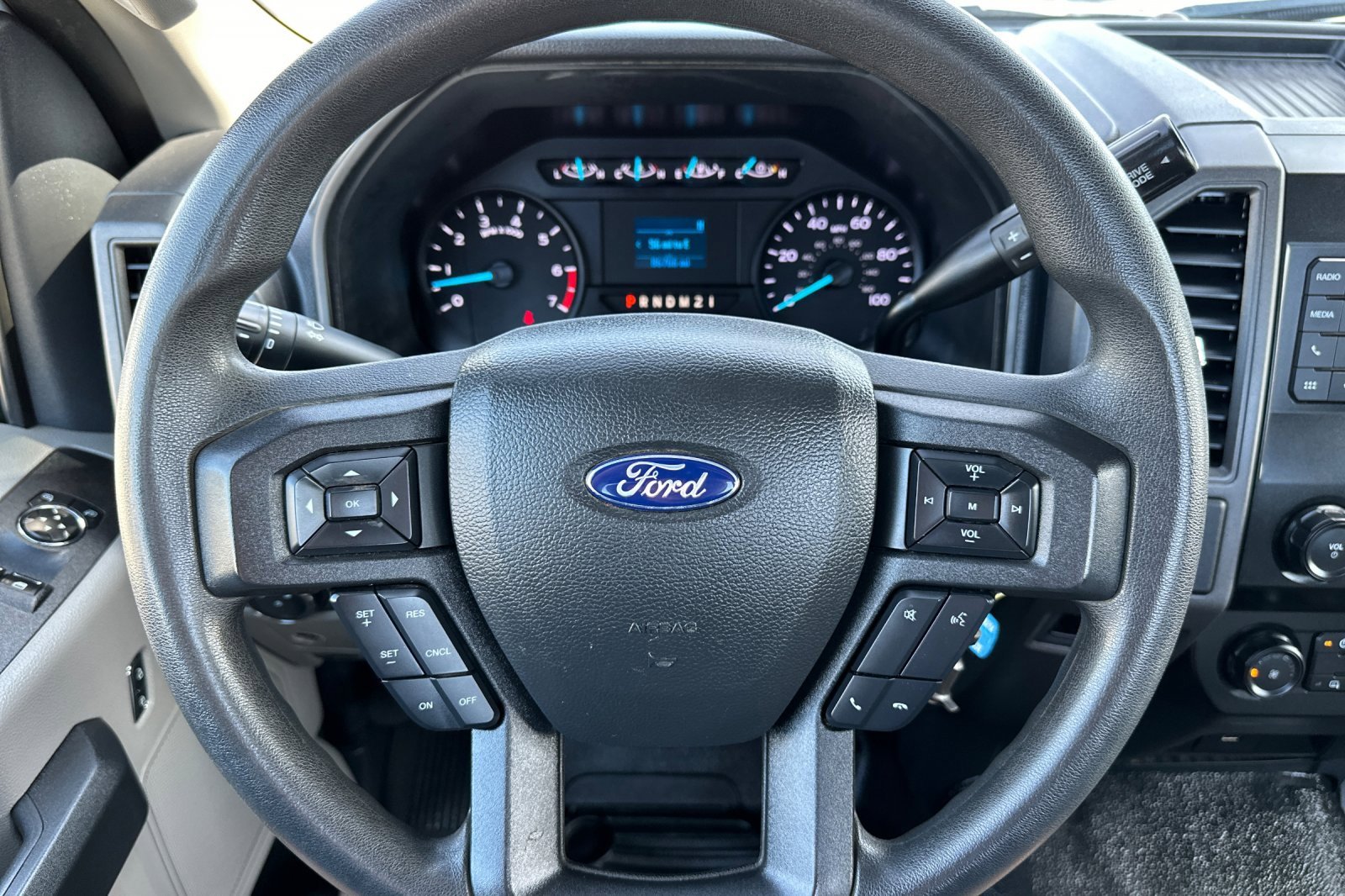 Used 2022 Ford F250 XL w/ Power Equipment Group image 21