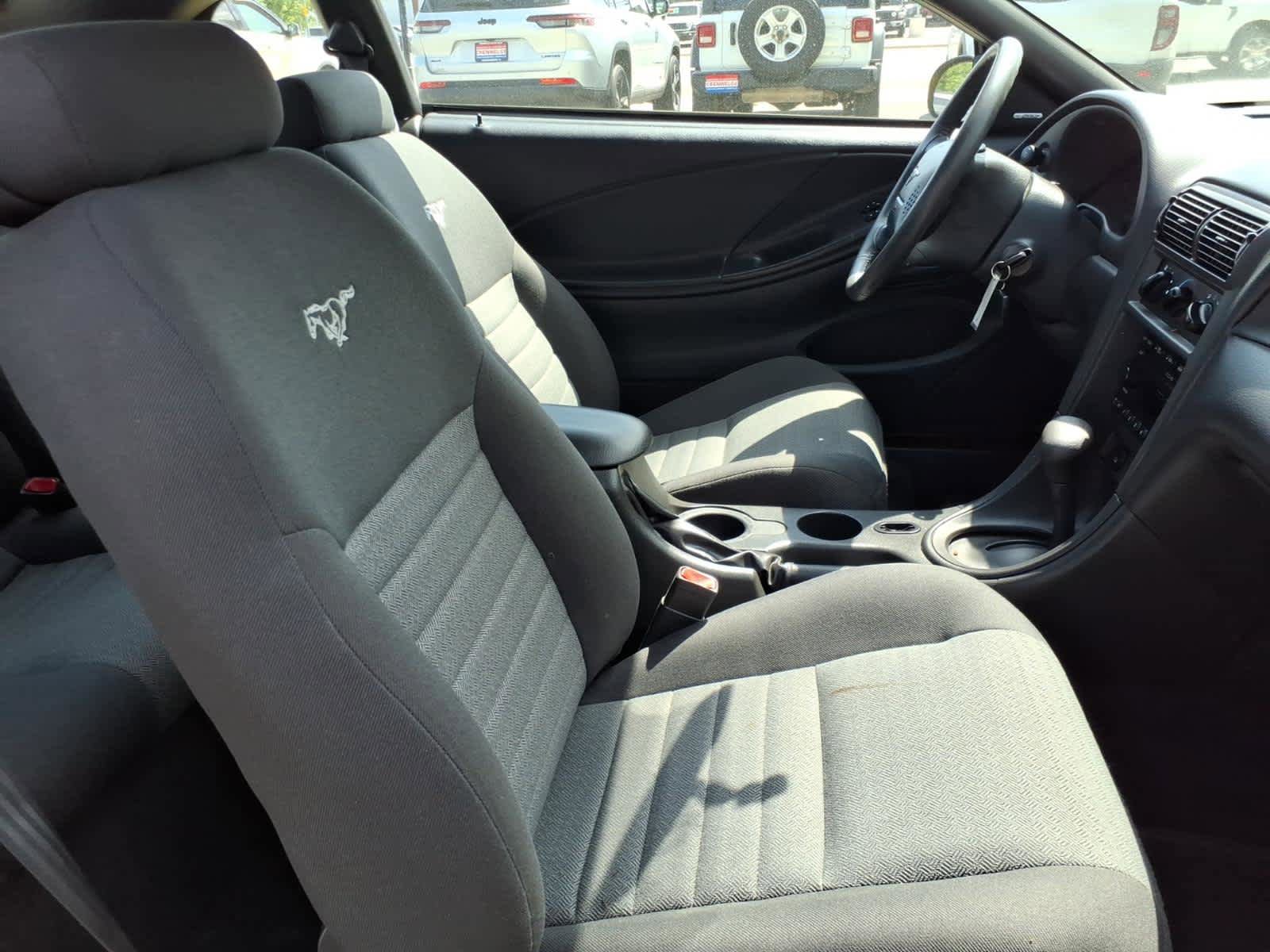 Used 2001 Ford Mustang GT RWD image 4