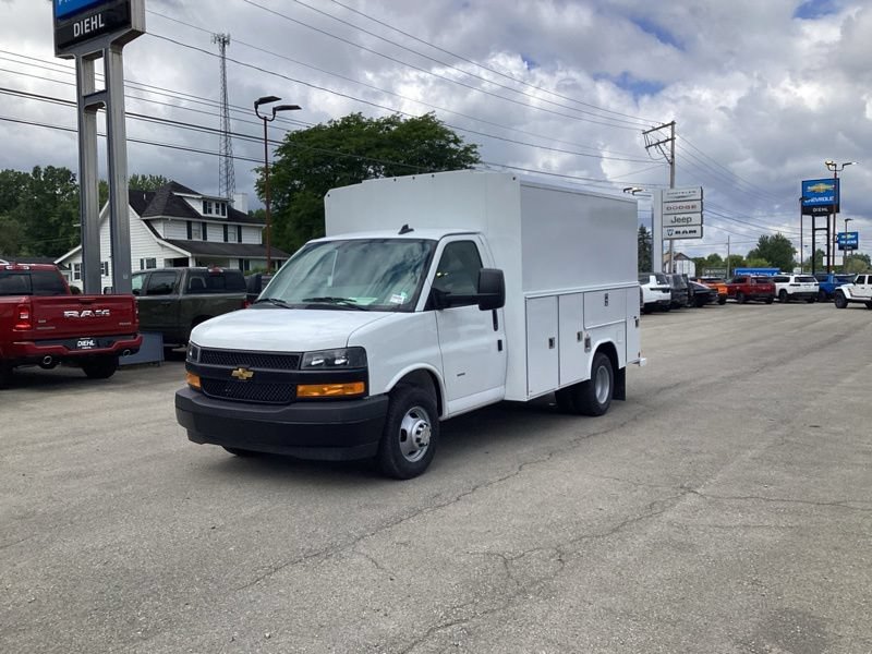 New 2026 Chevrolet Express 3500 w/ Power Convenience Package RWD image 3