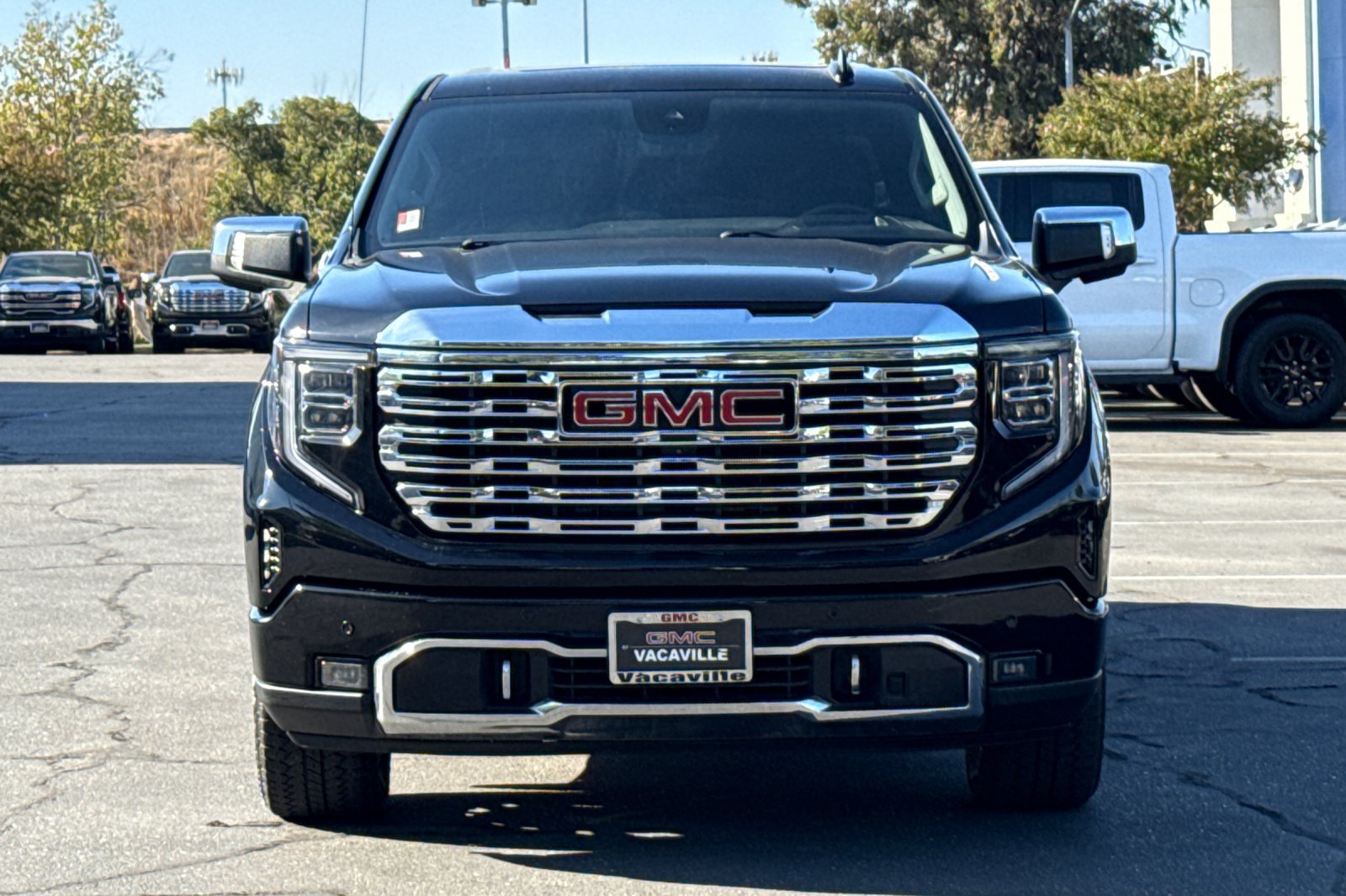 Used 2024 GMC Sierra 1500 Denali w/ Technology Package AWD/4WD image 10