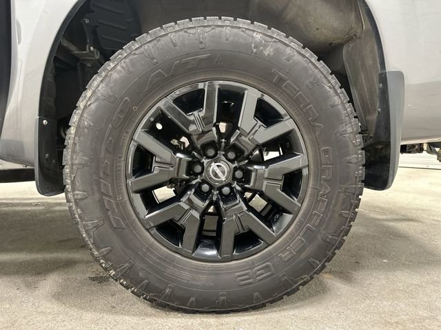 Used 2023 Nissan Frontier SV w/ Midnight Edition Package RWD image 13
