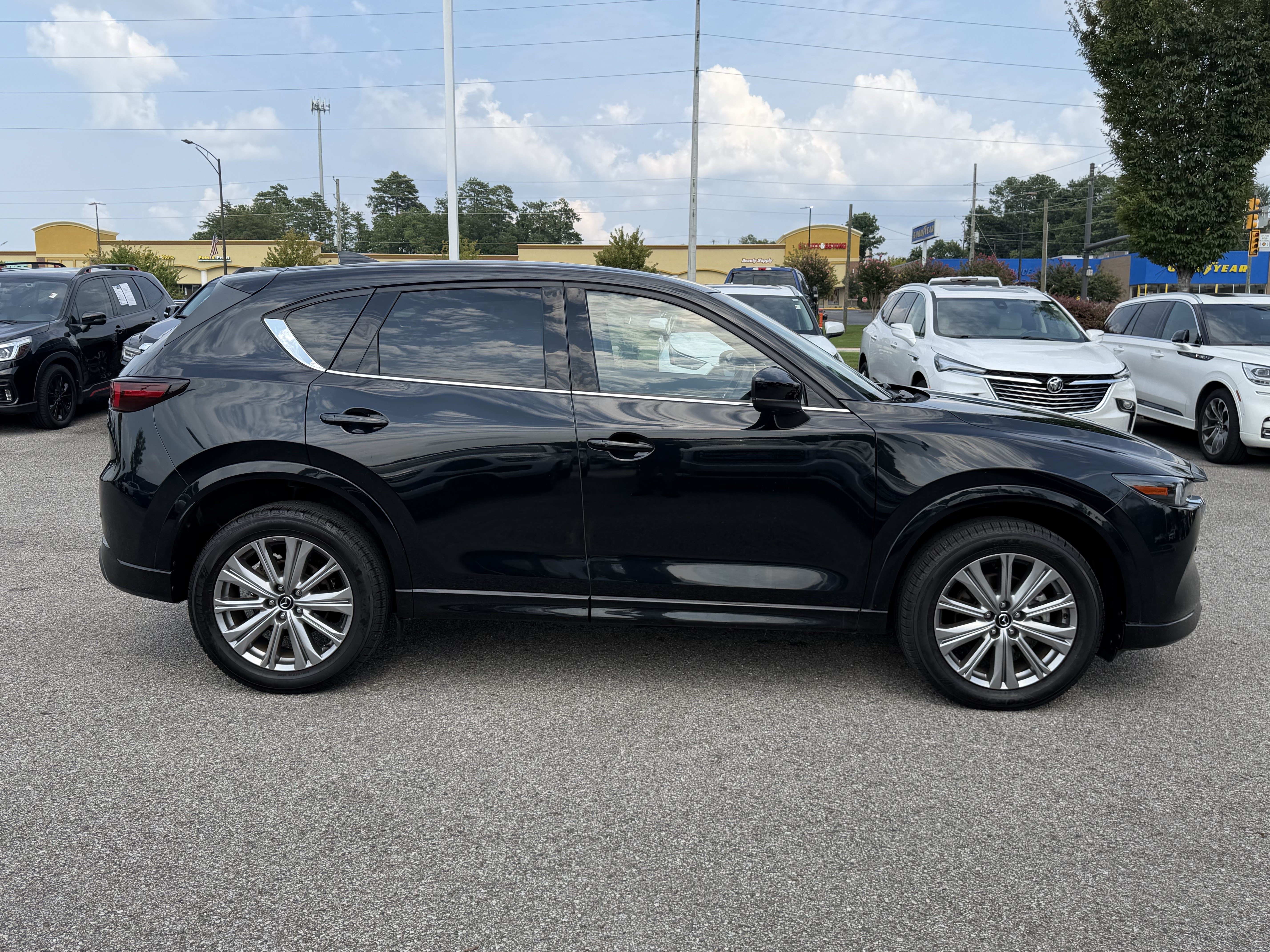 Used 2023 MAZDA CX-5 Signature AWD/4WD image 11