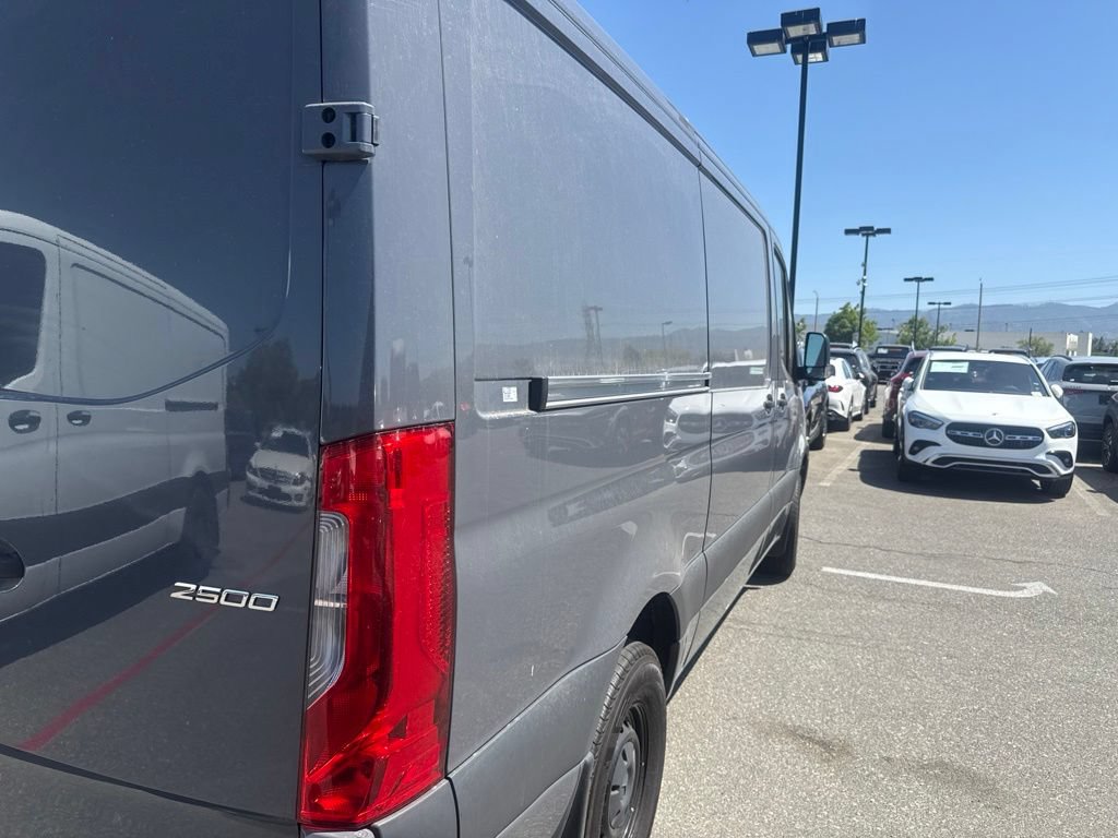 Used 2025 Mercedes-Benz Sprinter 2500 image 5