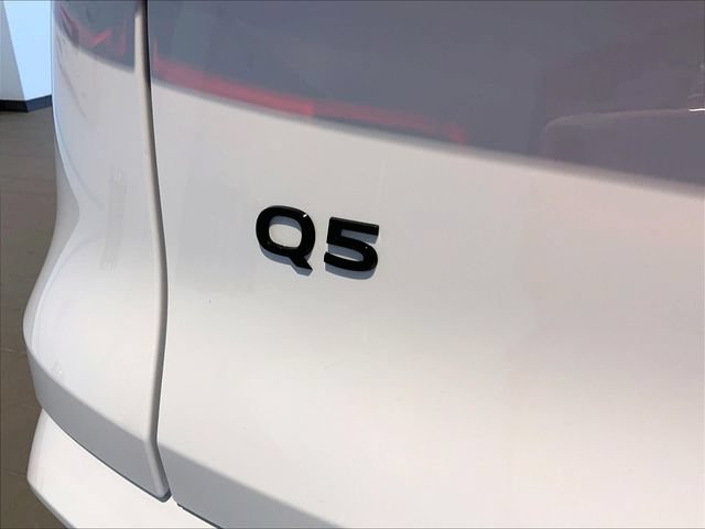 Certified 2025 Audi Q5 Premium w/ Convenience Package AWD/4WD image 18