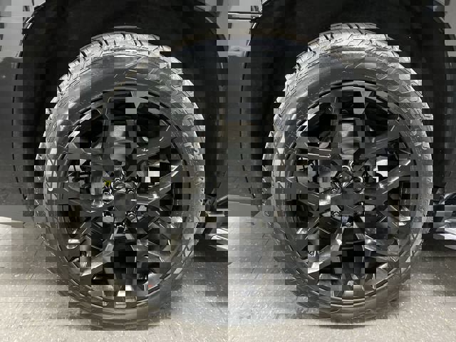 Used 2020 GMC Yukon SLE image 32