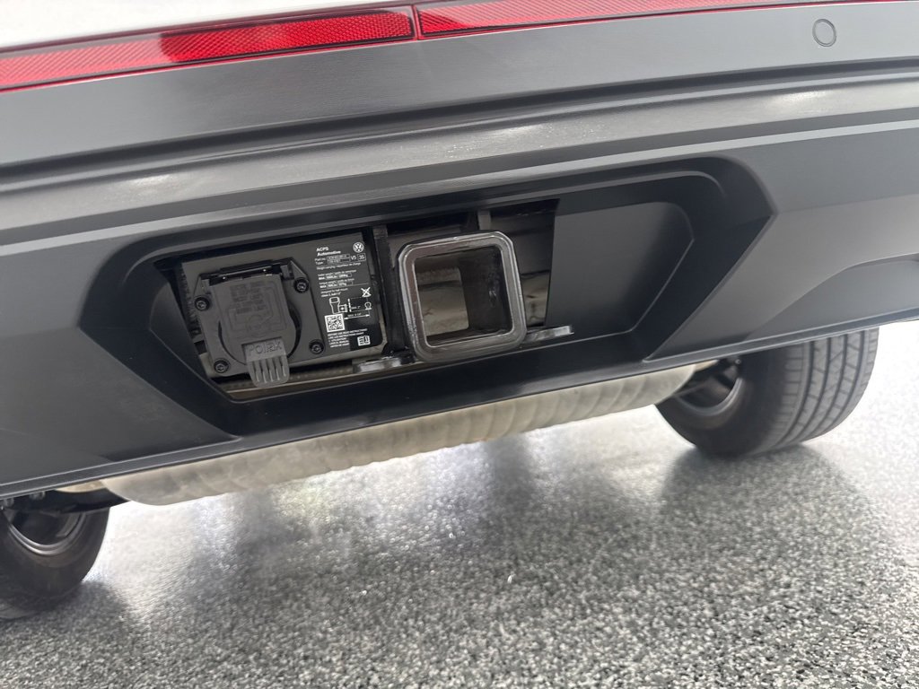 Certified 2025 Volkswagen Atlas SEL image 9