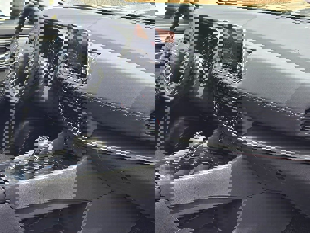 Used 2025 Nissan Rogue SV FWD image 8