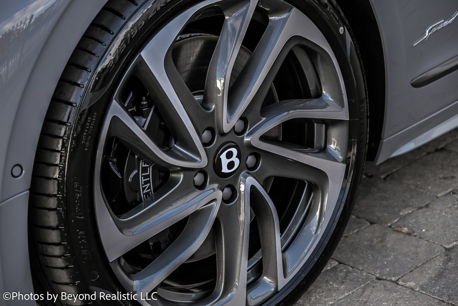 New 2025 Bentley Flying Spur Plug-In Hybrid image 12