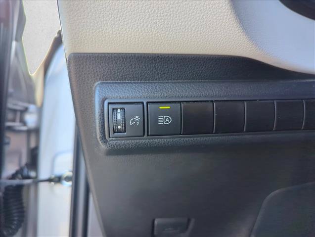 Used 2024 Toyota Corolla SE FWD image 12