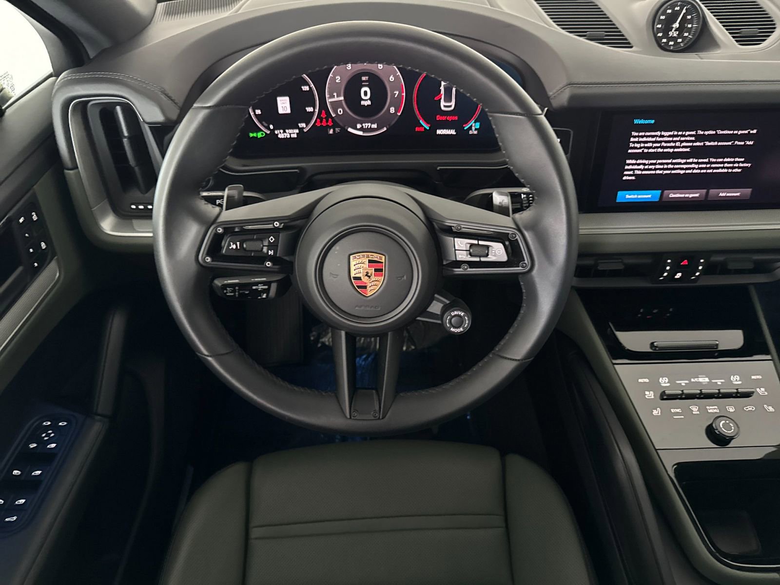 Certified 2025 Porsche Cayenne Coupe image 16