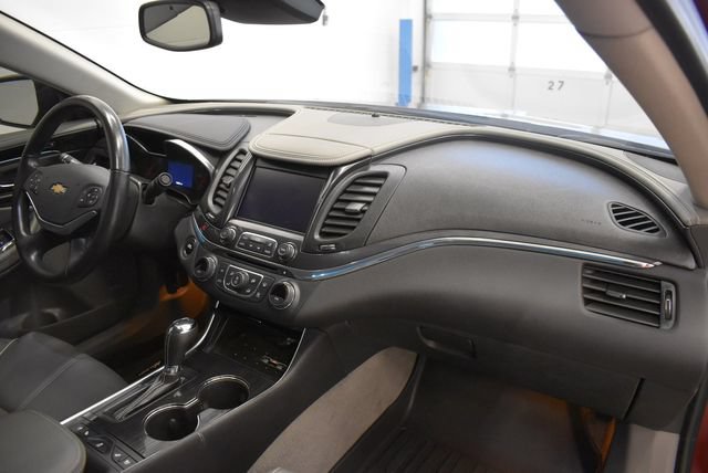Used 2017 Chevrolet Impala Premier w/ Enhanced Convenience Package FWD image 18