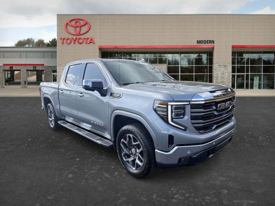 Used 2025 GMC Sierra 1500 SLT w/ SLT Premium Package image 3