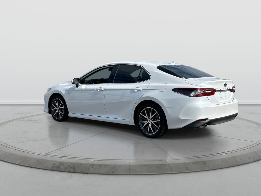 Used 2022 Toyota Camry XLE FWD image 6