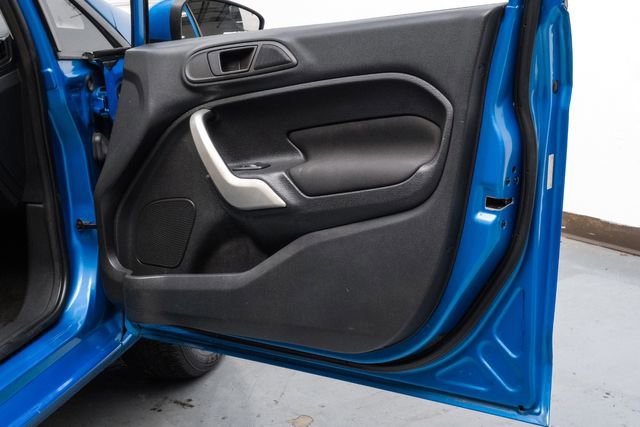 Used 2012 Ford Fiesta SE w/ Moon & Mood Pkg FWD image 45