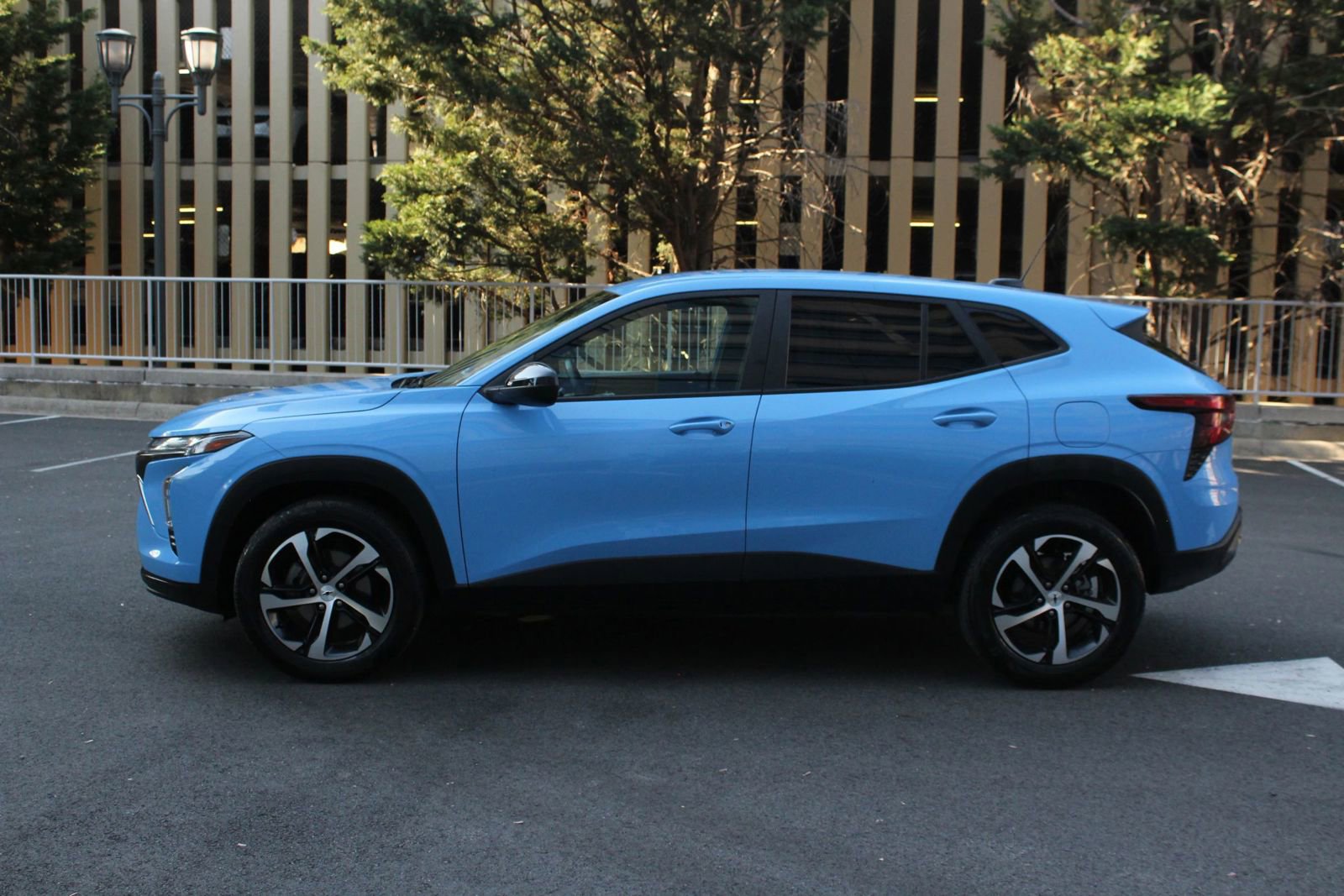 Used 2024 Chevrolet Trax RS FWD image 12
