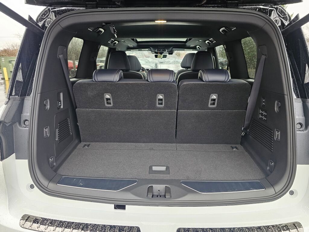 New 2026 INFINITI QX80 4WD image 19