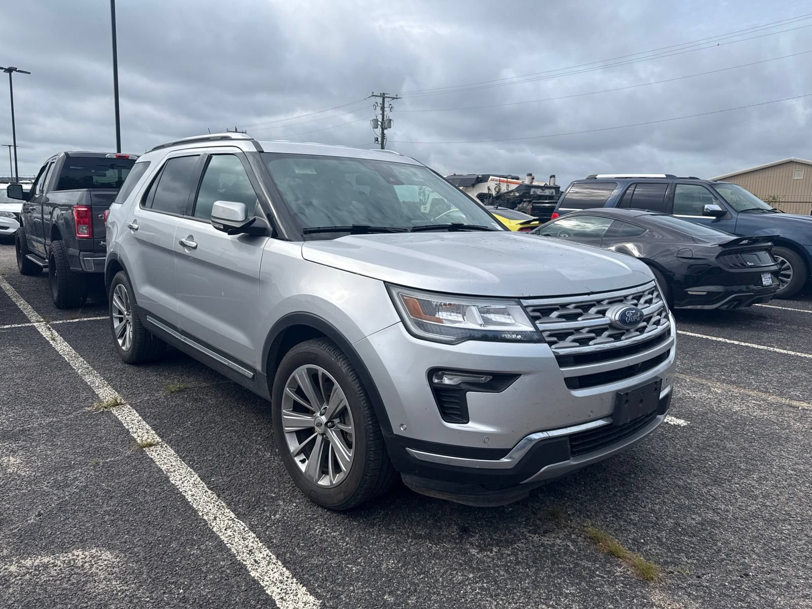 Used 2018 Ford Explorer Limited w/ Equipment Group 301A FWD image 1