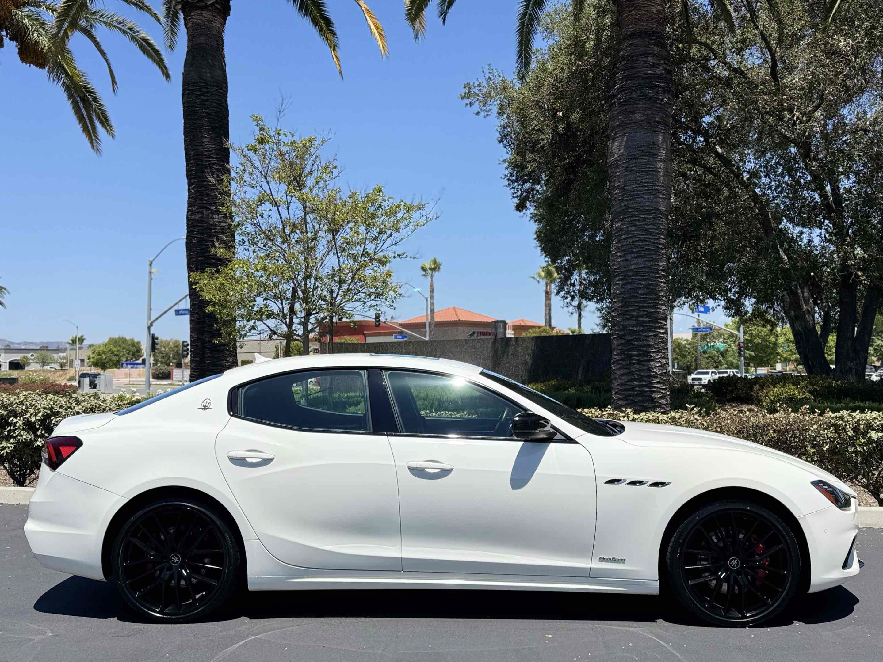 Used 2021 Maserati Ghibli S GranSport RWD image 15