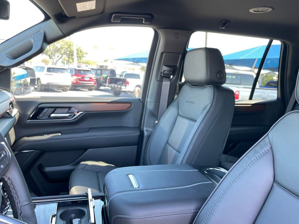 New 2026 GMC Yukon Denali w/ LPO, Floor Liner Package image 33