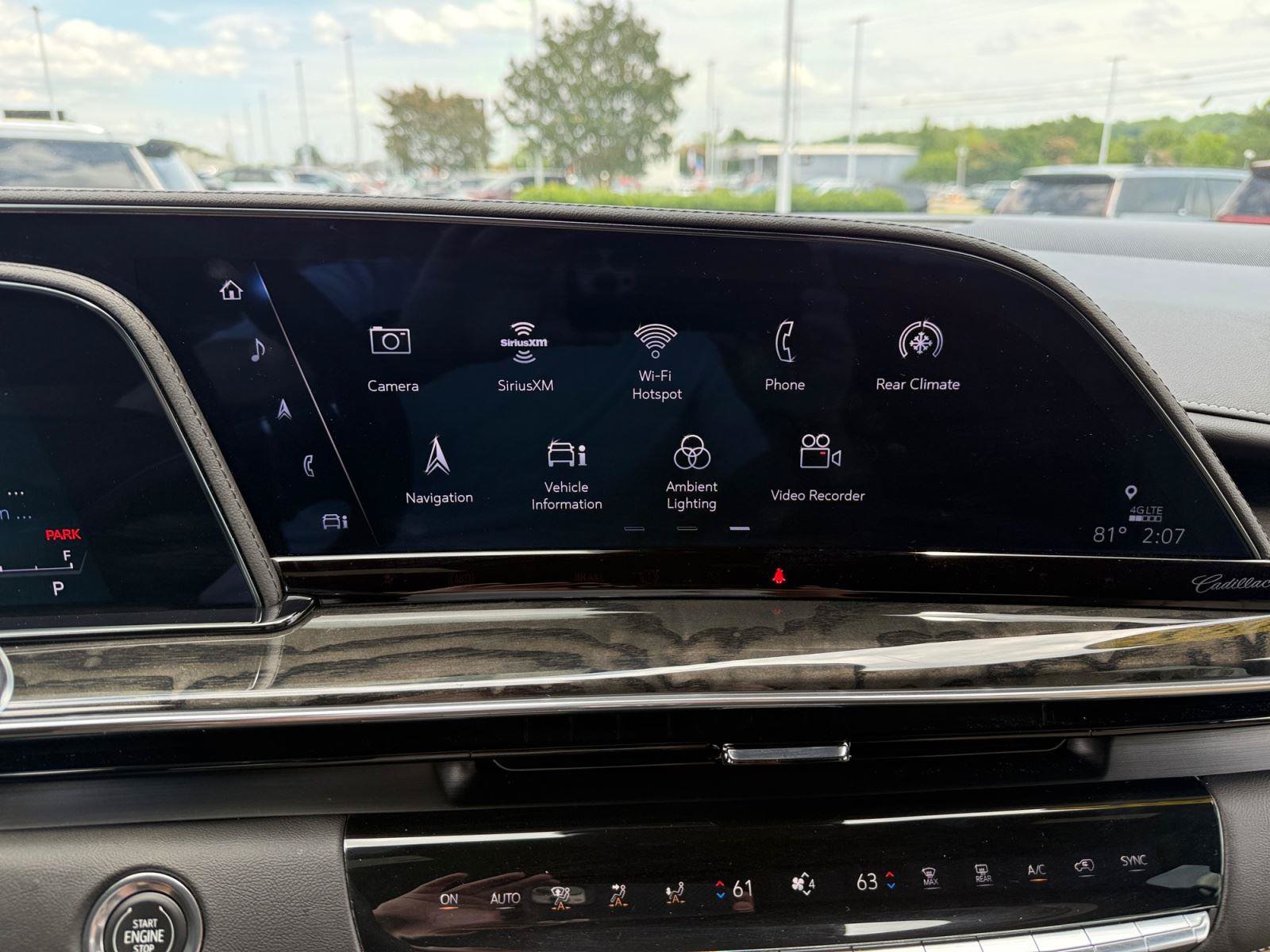 Certified 2023 Cadillac Escalade Premium Luxury w/ Performance Package AWD/4WD image 29