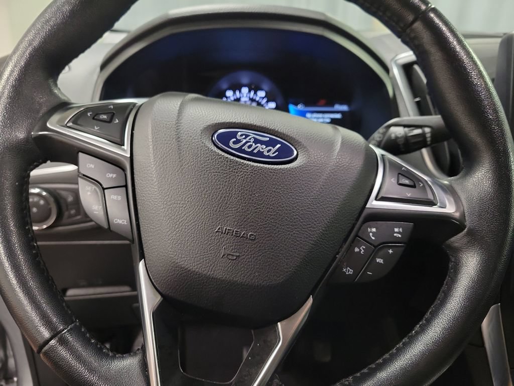 Used 2023 Ford Edge Titanium AWD/4WD image 17