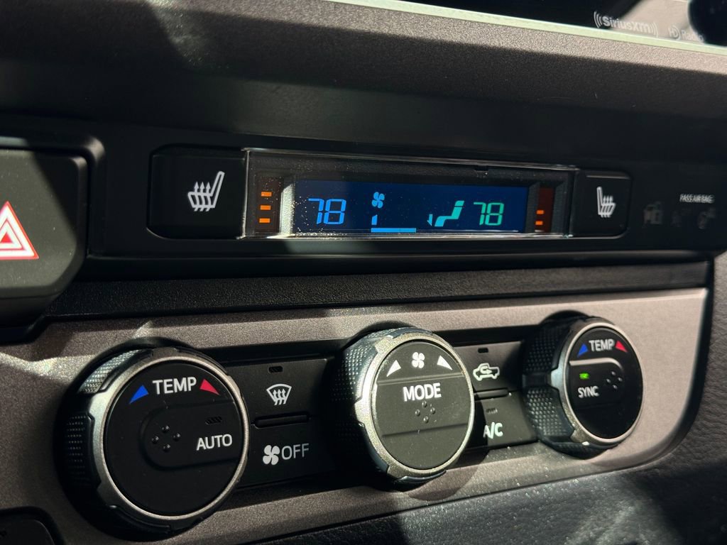 Used 2020 Toyota Tacoma TRD Off-Road w/ Technology Package AWD/4WD image 30