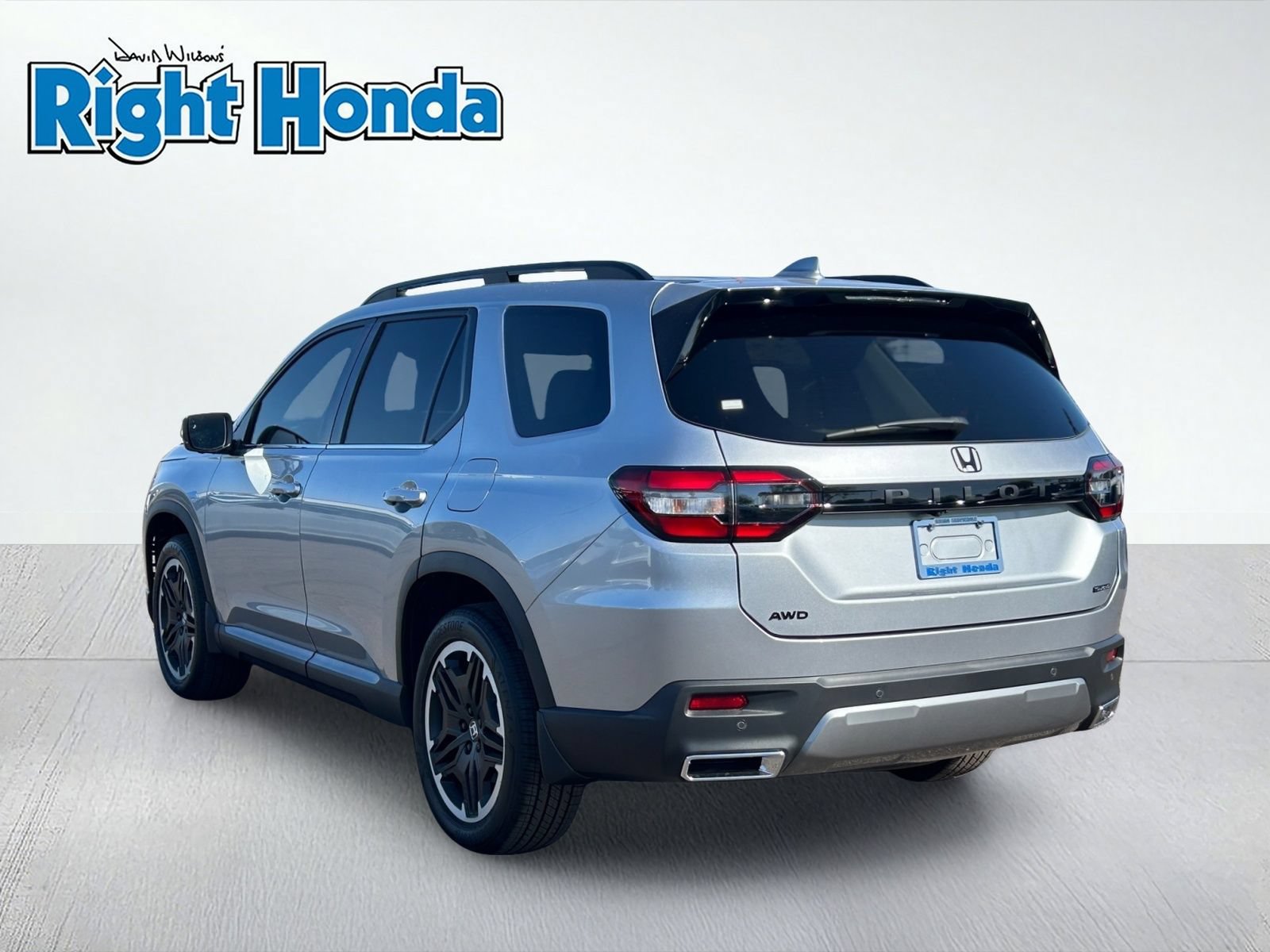 New 2026 Honda Pilot Touring image 4