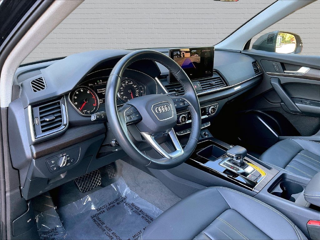 Used 2024 Audi Q5 2.0T Premium w/ Convenience Package AWD/4WD image 13