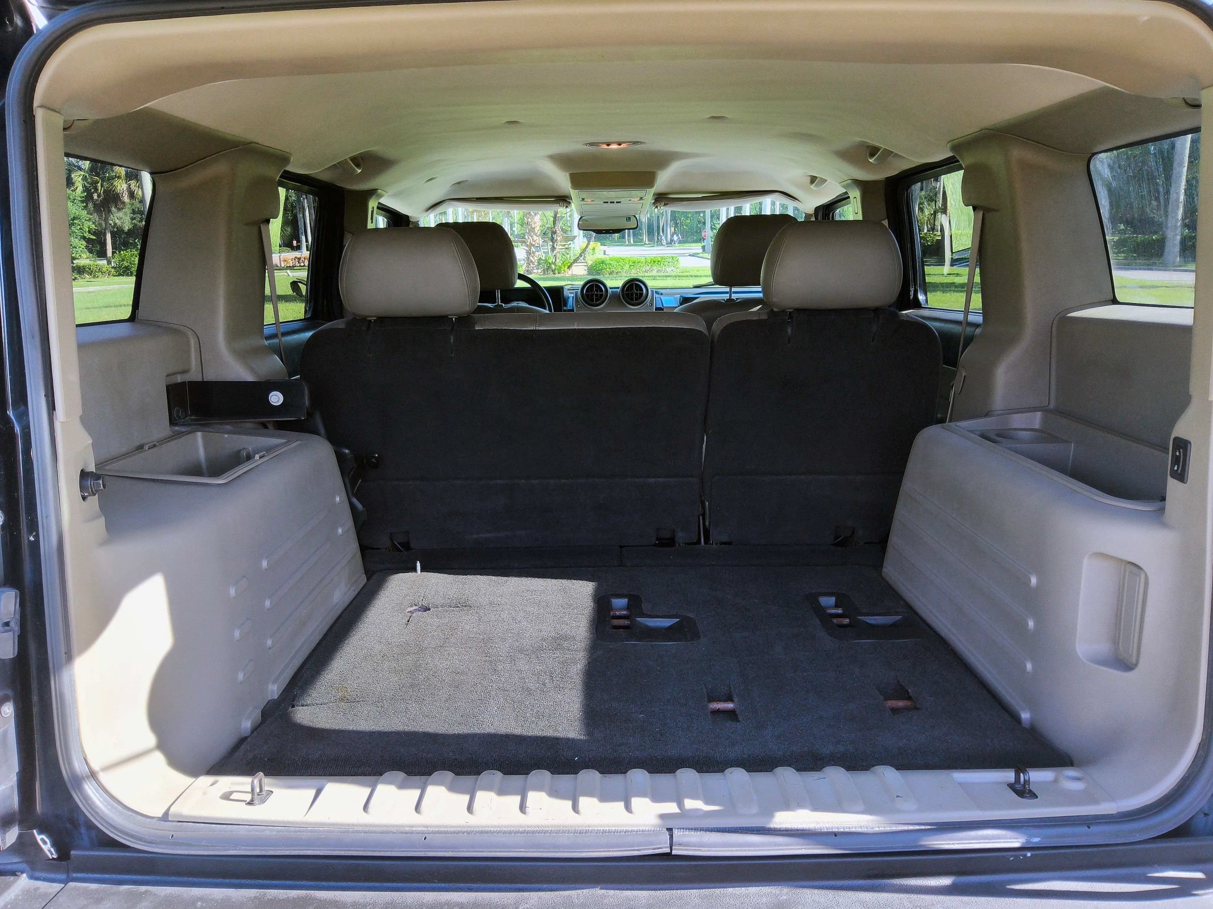 Used 2003 HUMMER H2 w/ Preferred Equipment Group AWD/4WD image 46