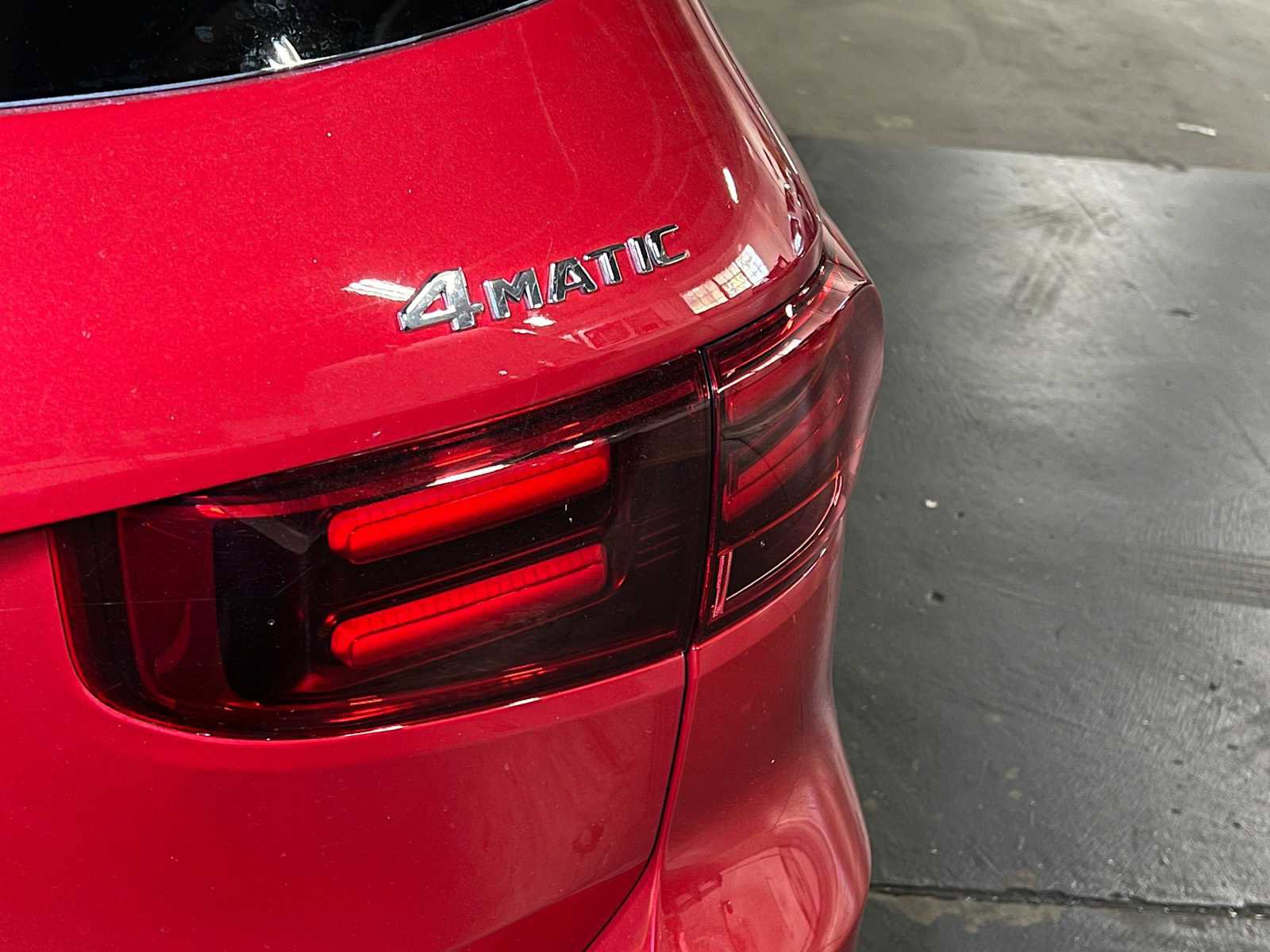 New 2025 Mercedes-Benz GLB 250 4MATIC image 14