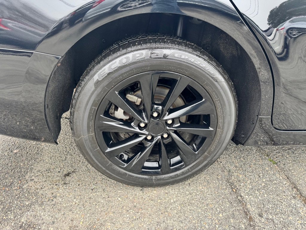 Used 2024 Toyota Camry LE image 9