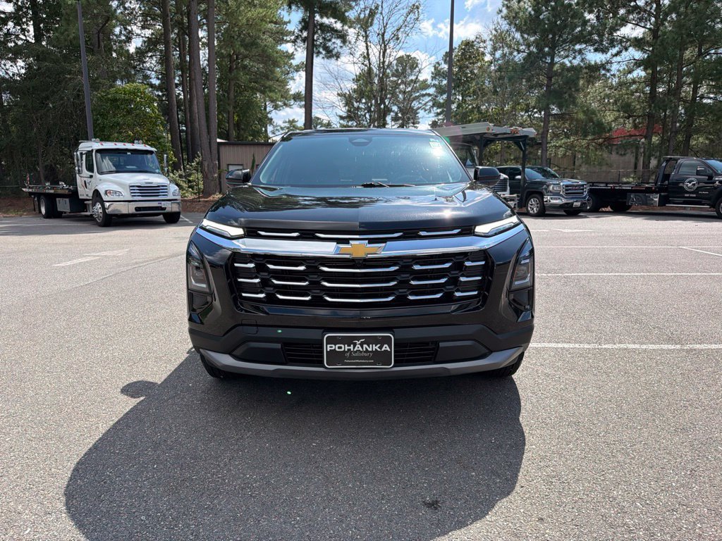 Used 2025 Chevrolet Equinox LT FWD image 4