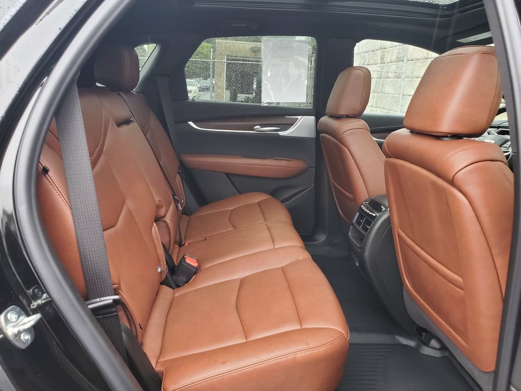 Certified 2026 Cadillac XT5 Sportv w/ LPO, Floor Liner Package AWD/4WD image 41
