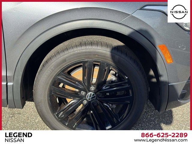 Used 2022 Volkswagen Tiguan SE R-Line image 8