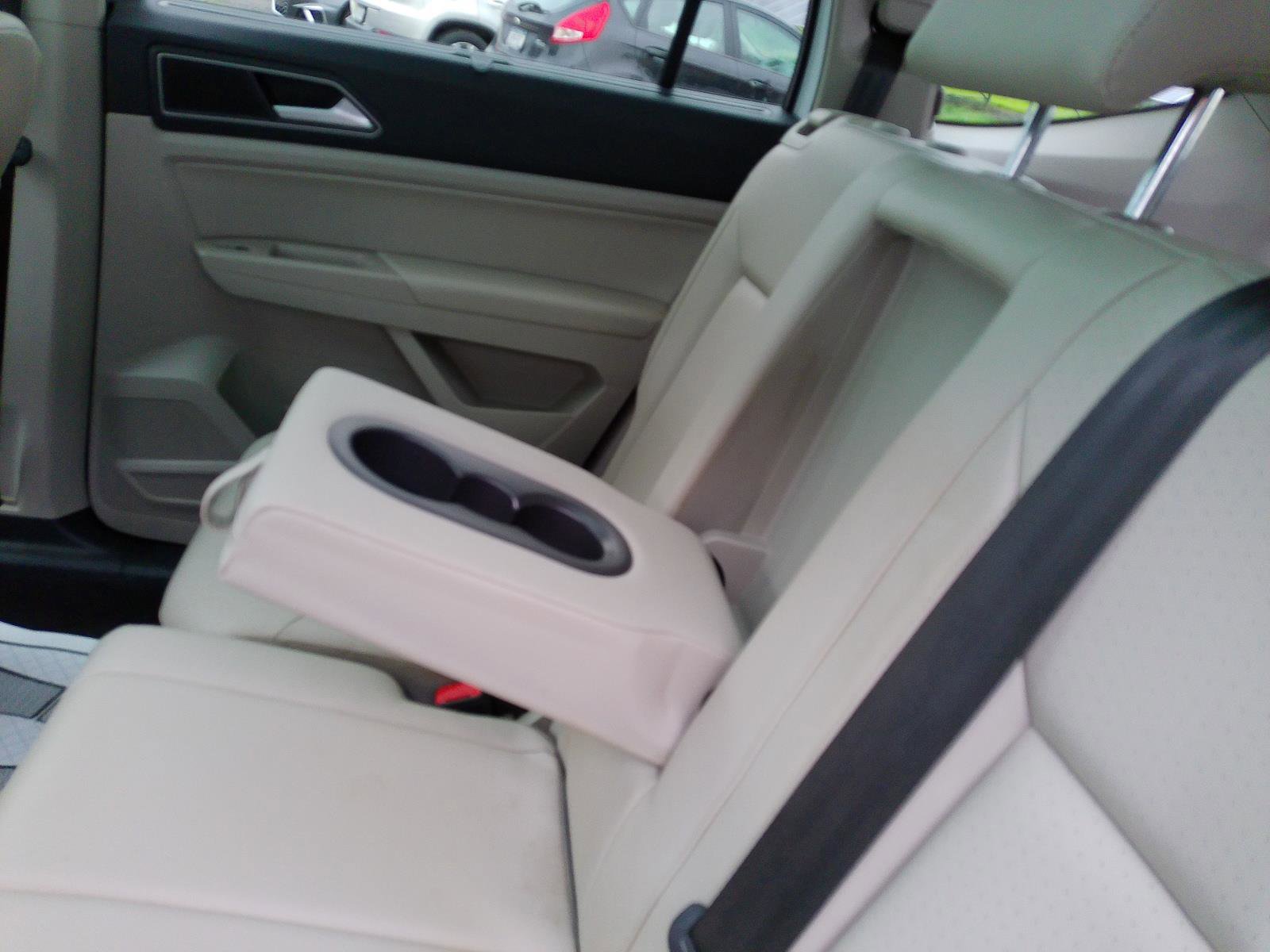 Used 2018 Volkswagen Atlas SEL AWD/4WD image 31