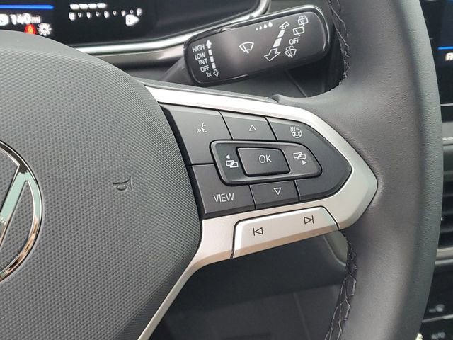 New 2026 Volkswagen Taos SE image 17