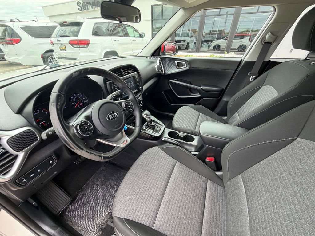 Used 2020 Kia Soul GT-Line FWD image 21